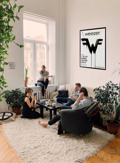 Weezer - Im Just Being Honest, Hamburg 2019 - Konzertplakat